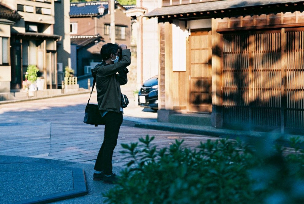 Carl Zeiss Sonnar T* 90mm F2.8 (G) 作例 薄明さんとひがし茶屋街にスナップ撮りに行った時の写真